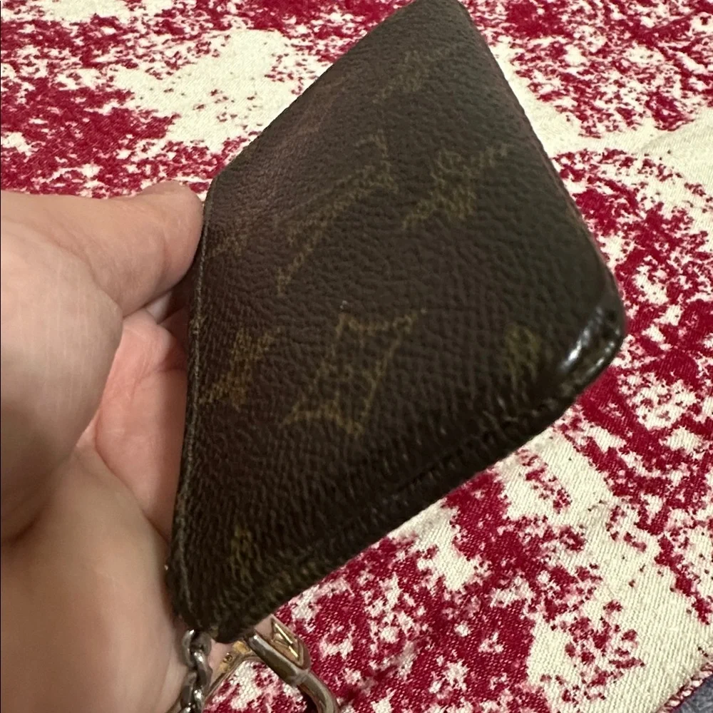 Louis Vuitton Monogram Key Cles